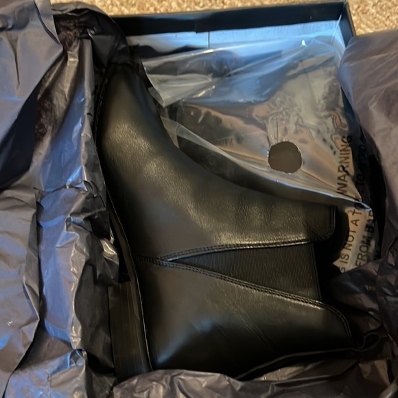 Leather boots - Picture 4 of 11